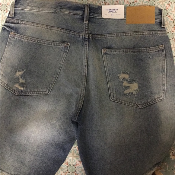 H&M Demin straight fit shorts 🩳 - Picture 2 of 4